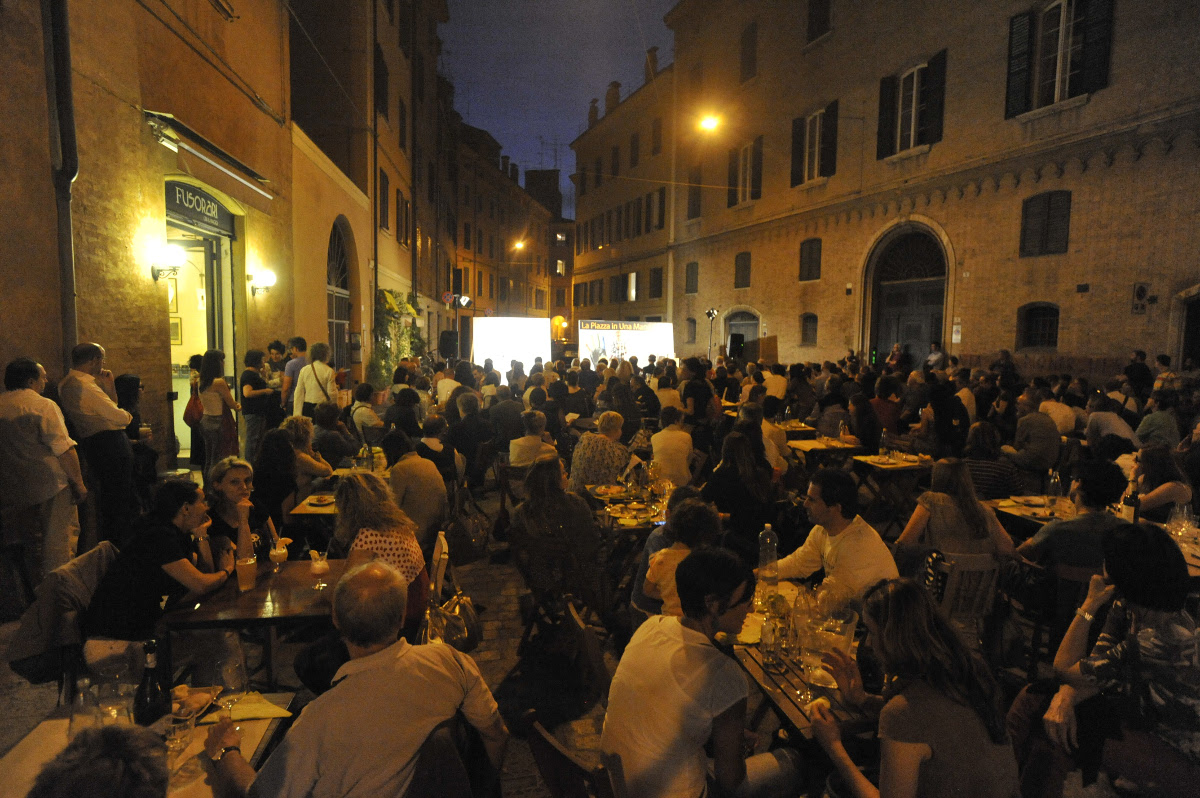 “La via dei colori” con teatro, musica e incontri